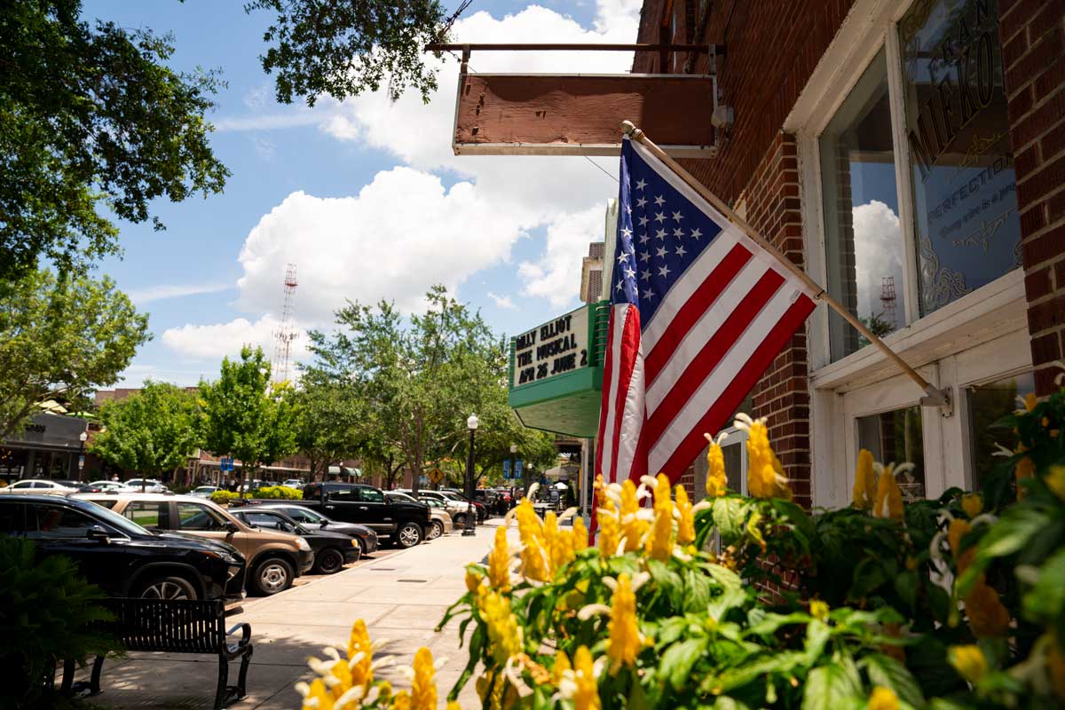 American-Flag-on-Plant-St